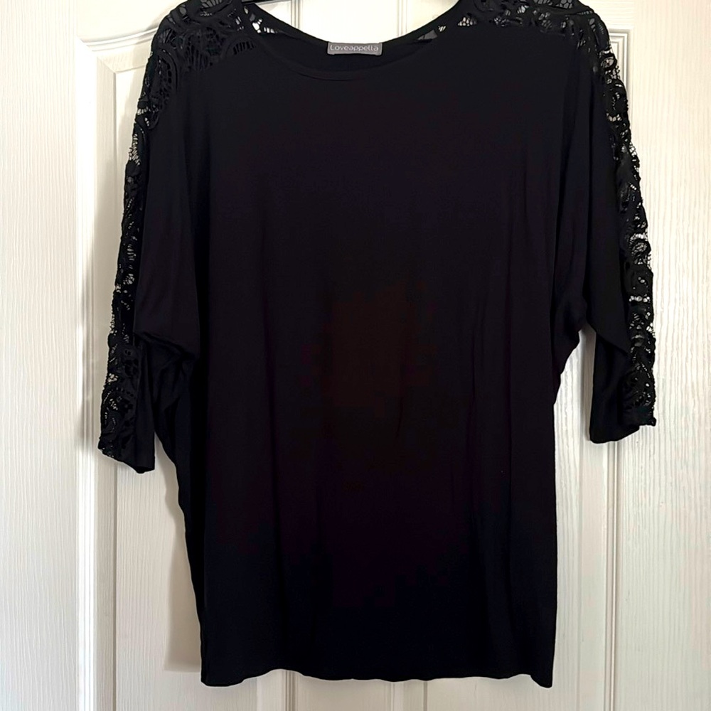 Women’s black blouse with lace detail XL